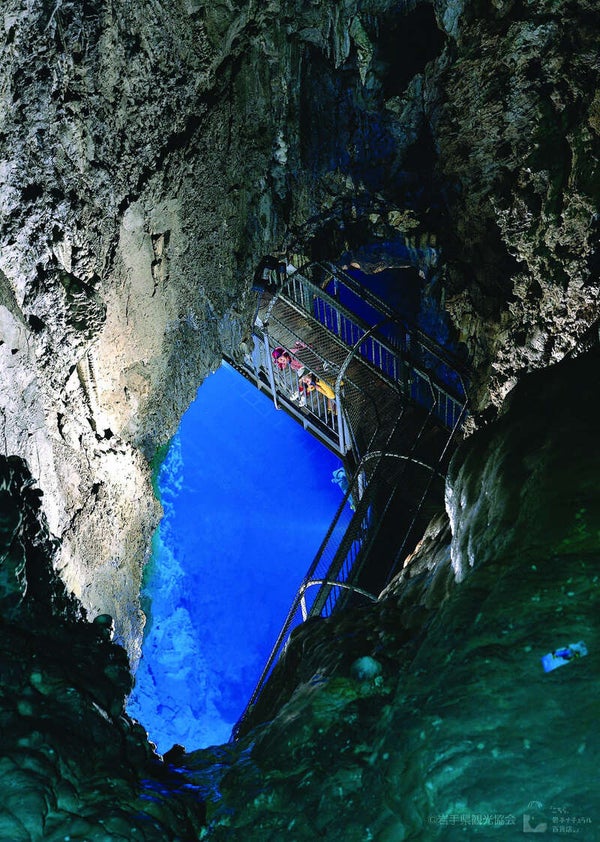【山形県内発】 三陸縦断!青の絶景浄土ヶ浜・龍泉洞と巳年御縁年金華山クルーズ(2日間)2